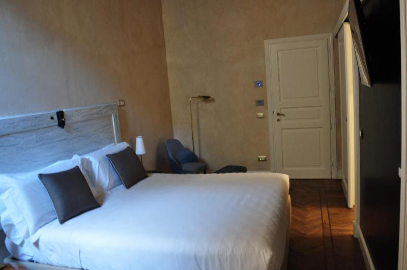 Standard Double Room image 2