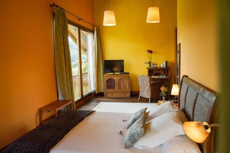 Superior Double with Balcony  image 1