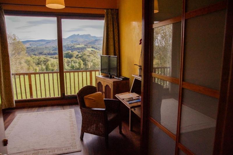 Superior Double with Balcony  image 4