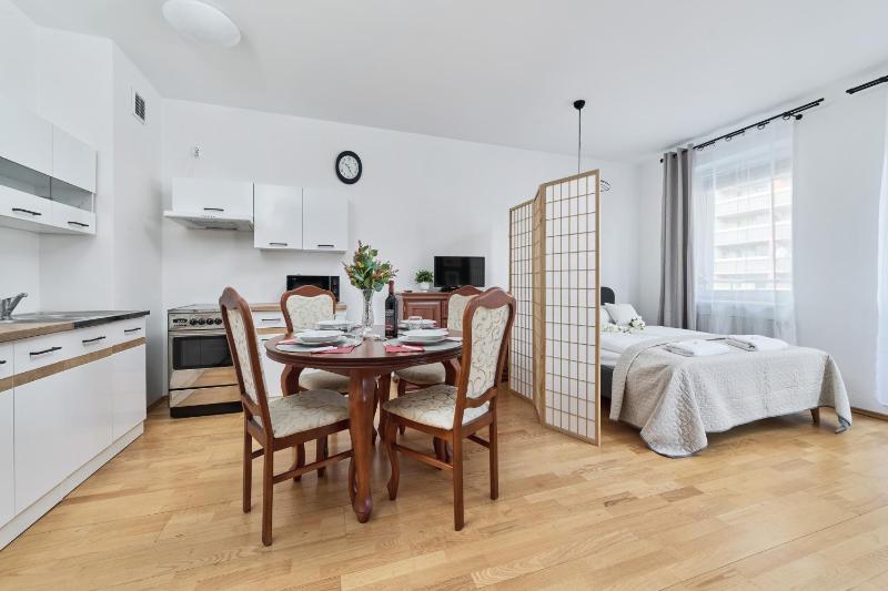 Apartments Wrocław Bajana by Noclegi Renters - image 3