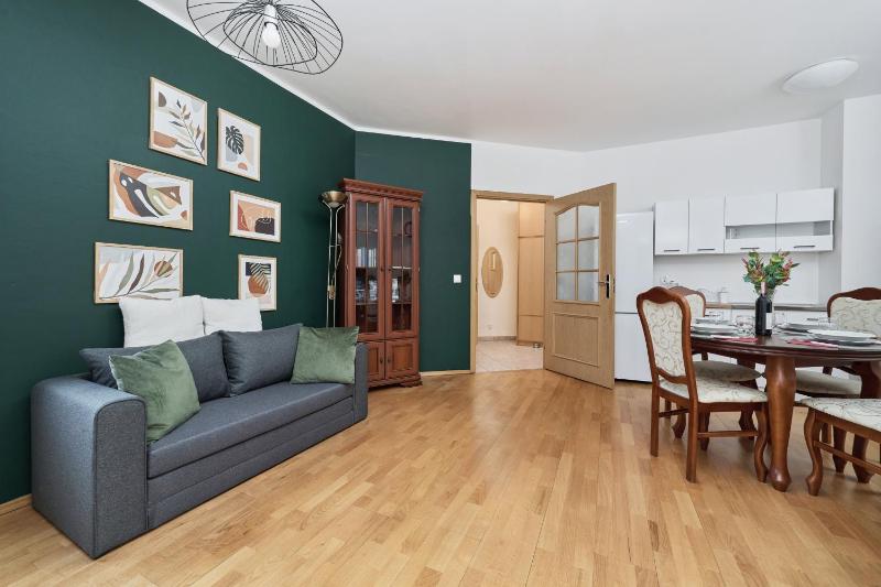 Apartments Wrocław Bajana by Noclegi Renters - image 1