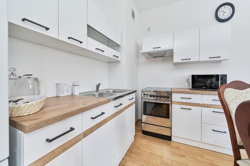 Apartments Wrocław Bajana by Noclegi Renters - image 10