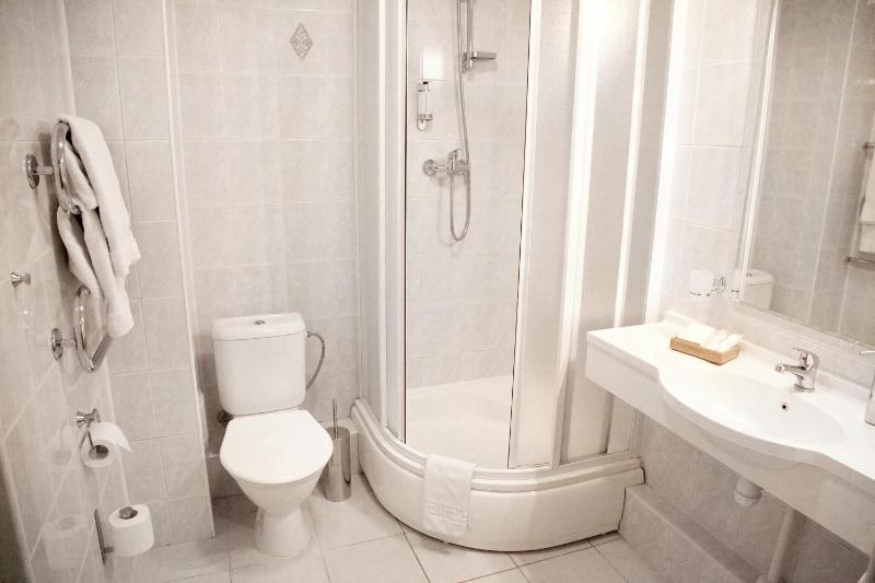 Two-story Deluxe Suite with a Balcony and Spa Access image 1