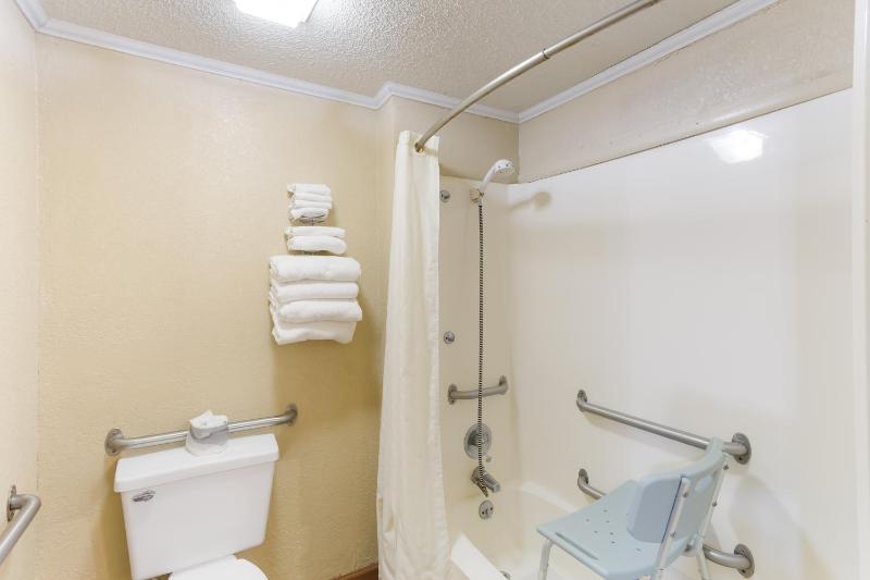 Double Room - Disability Access - Smoking image 2