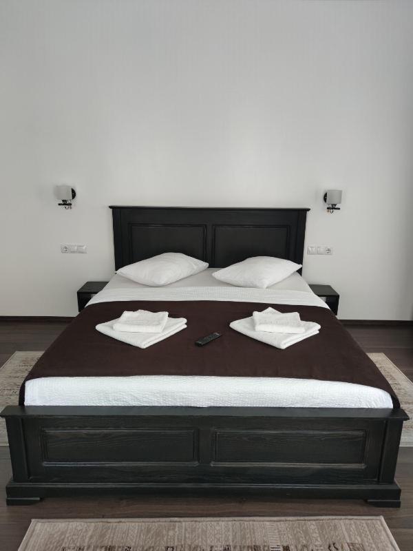 Deluxe Double Room image 2