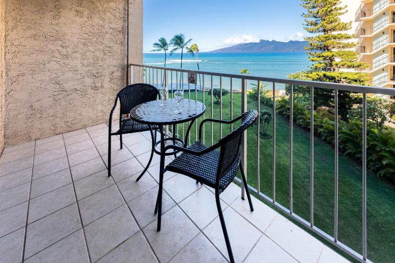 Oceanview Condo at Royal Kahana Resort - image 8