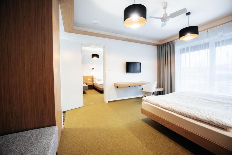 Deluxe Double Room image 1