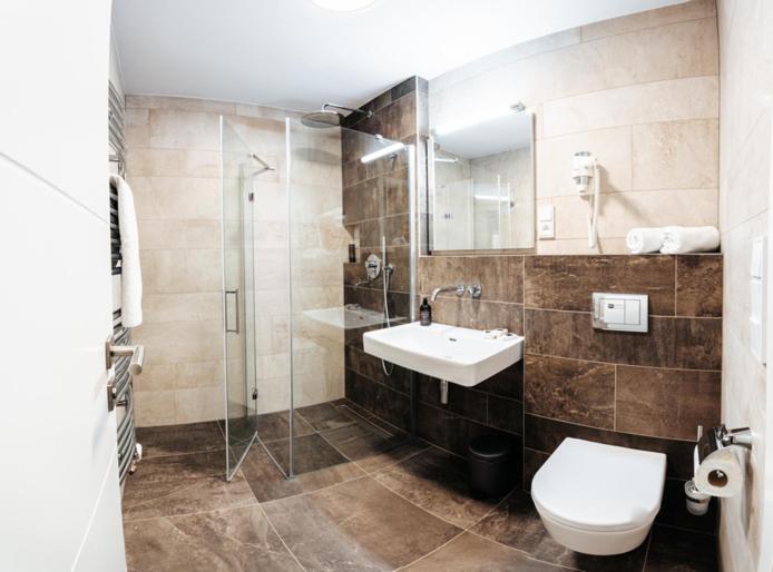 Deluxe Double Room image 3