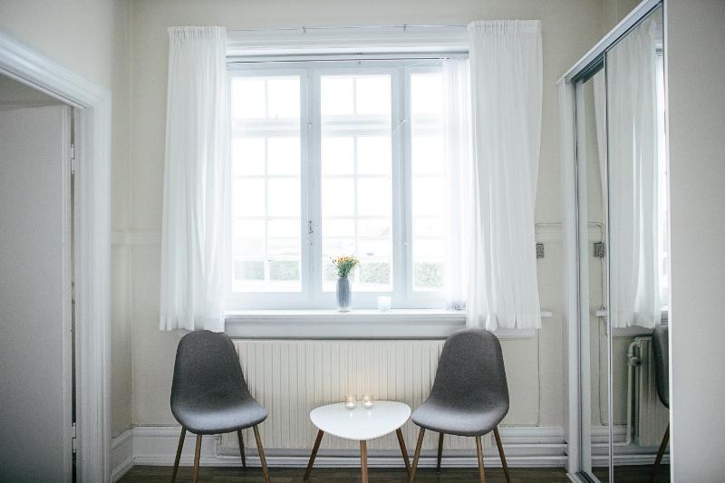 Small Double Room image 3