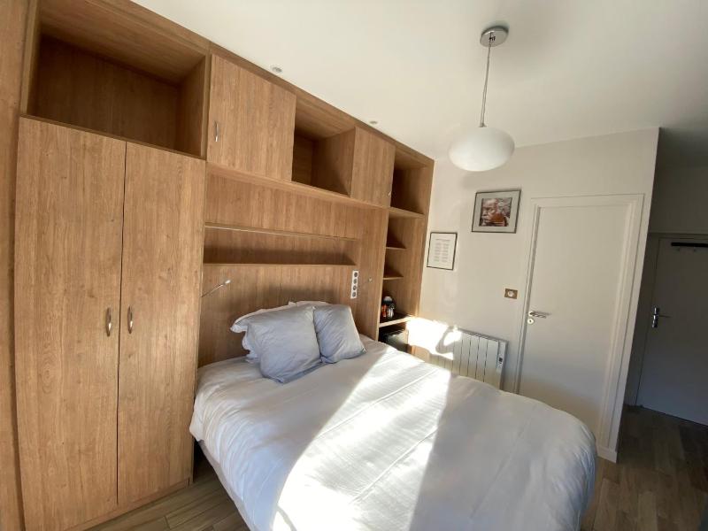 Double Room with Balcony and Lake View image 3