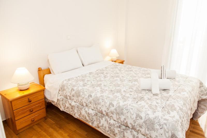 One-Bedroom Apartment image 4