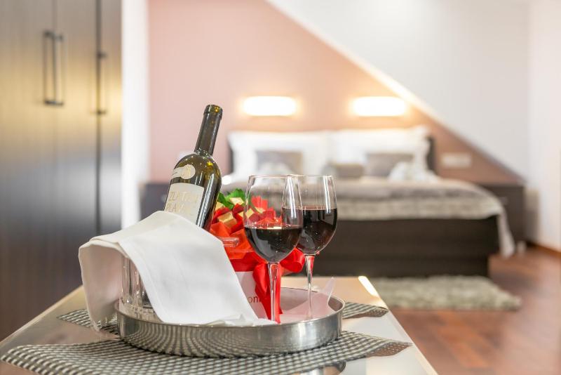 Palace Suites Heritage Hotel - Adults Only - image 16