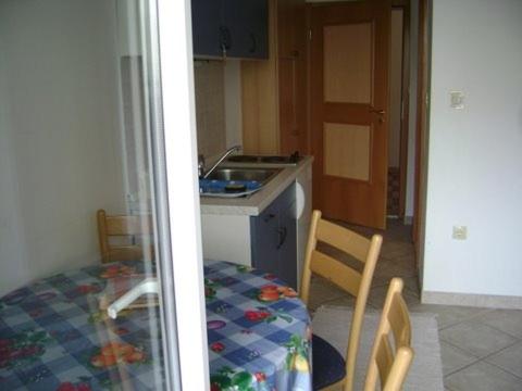 Apartment in Podgora with sea view terrace air conditioning WiFi 3812-1 - image 7