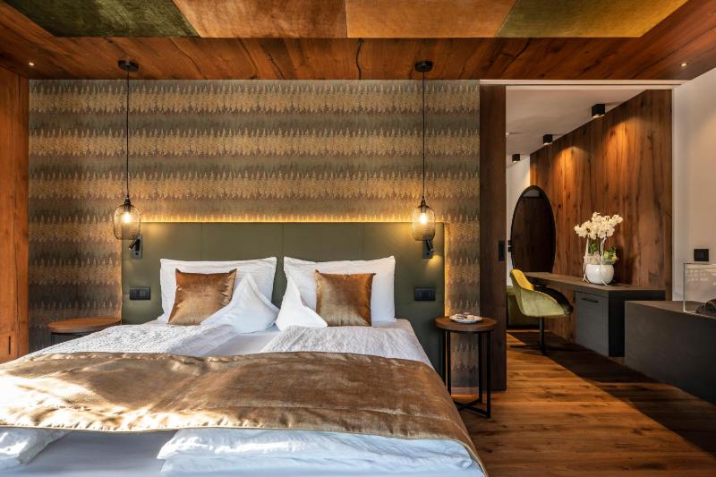 Suite with Sauna image 3