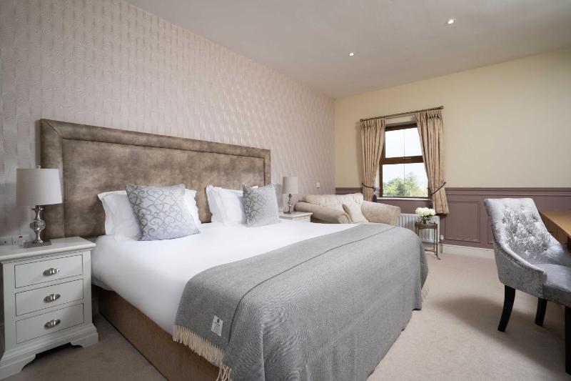 Double Room image 1