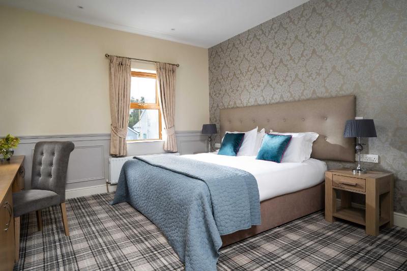 Double Room image 3