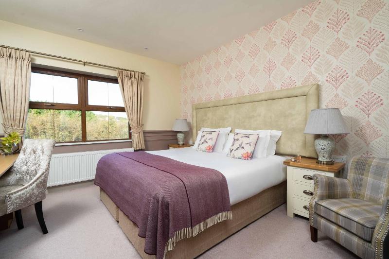Small Double Room image 1