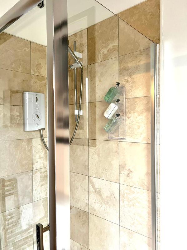 Superior Triple Room image 3
