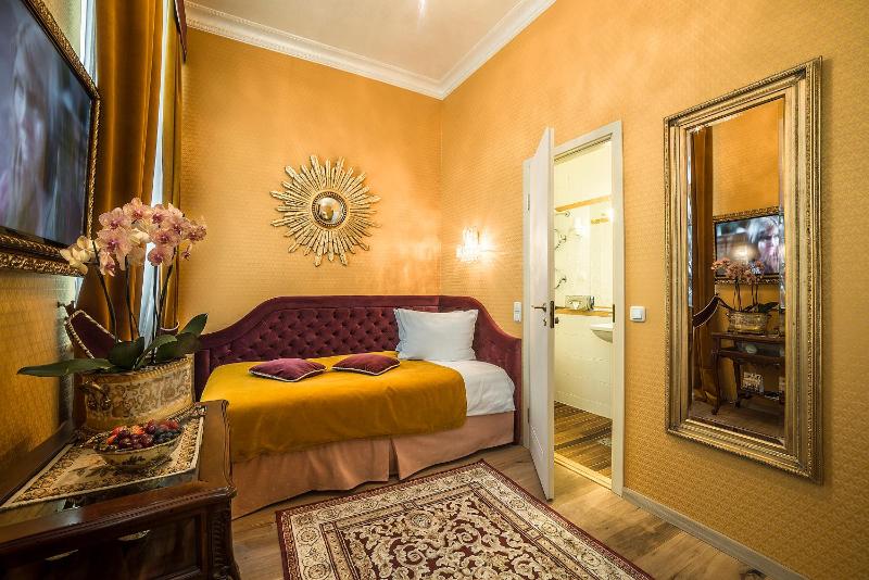 Single Room image 3