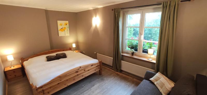 Large Double Room image 4