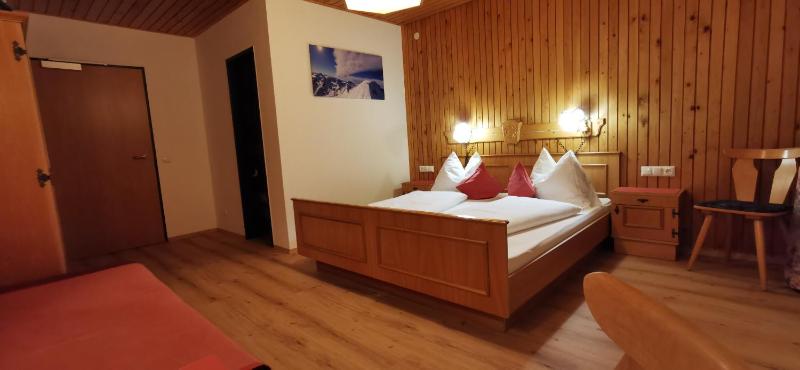 Apartment with Mountain View image 2