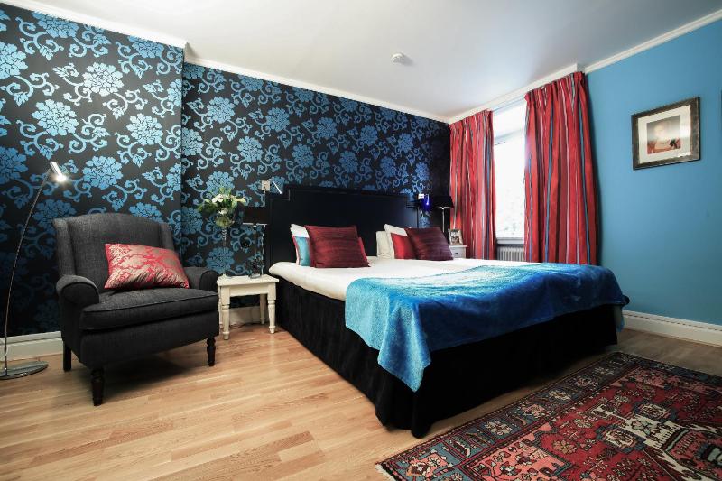 Standard Double Room image 2
