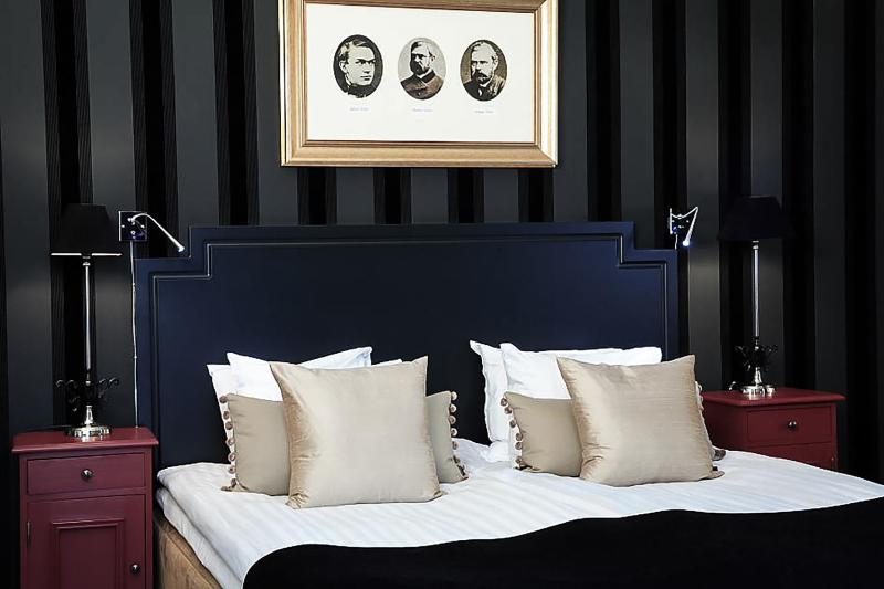Double Room image 4