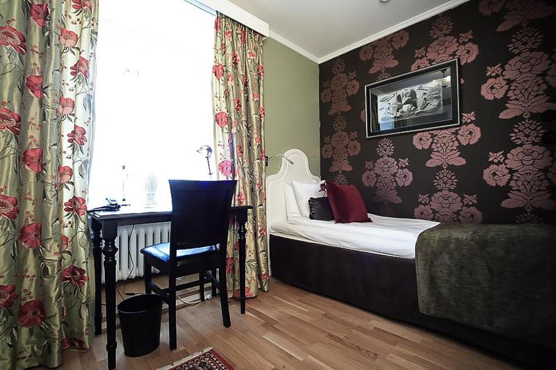 Standard Single Room image 3