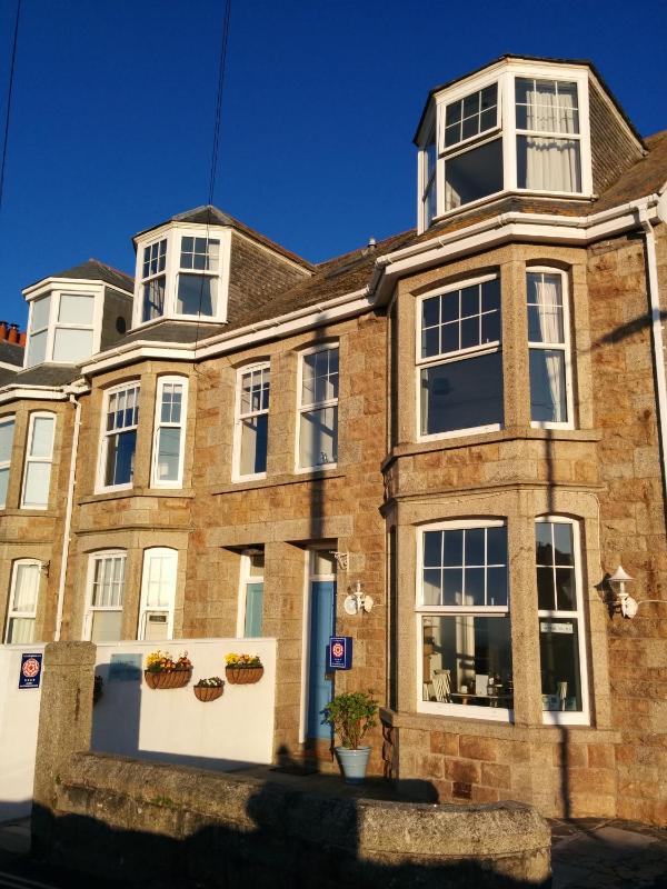 Tregony Guest House - image 1