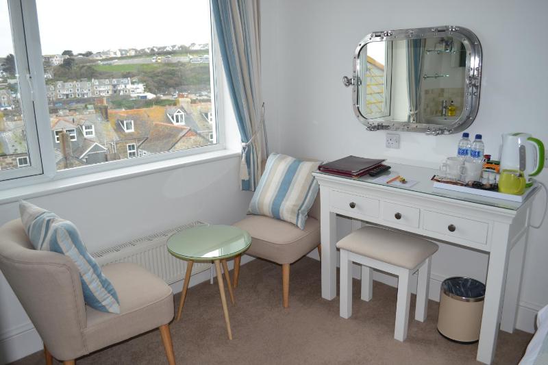 Double Room with Private External Bathroom image 4