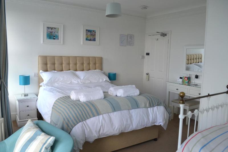 Family Room with Sea View image 4