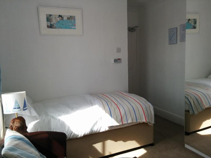 Standard Family Room image 2