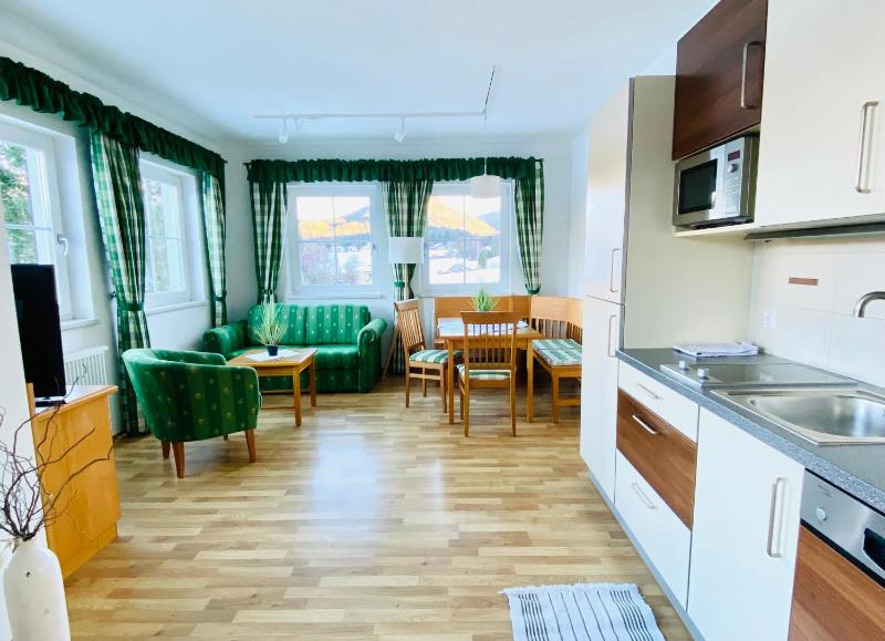 Apartment (4 Adults) image 3