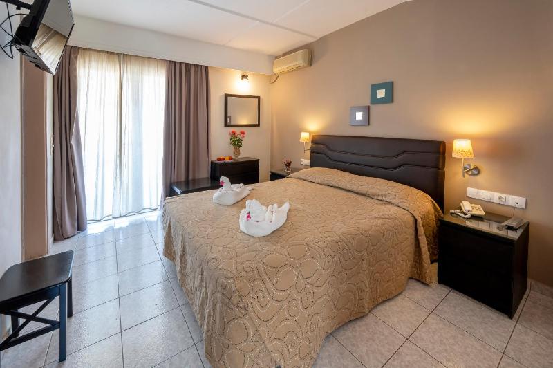 Superior Double Room image 4