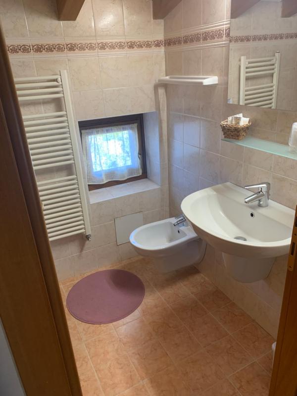 Standard Triple Room image 2