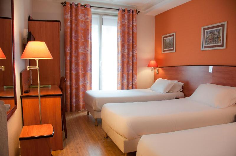 Triple Room image 2