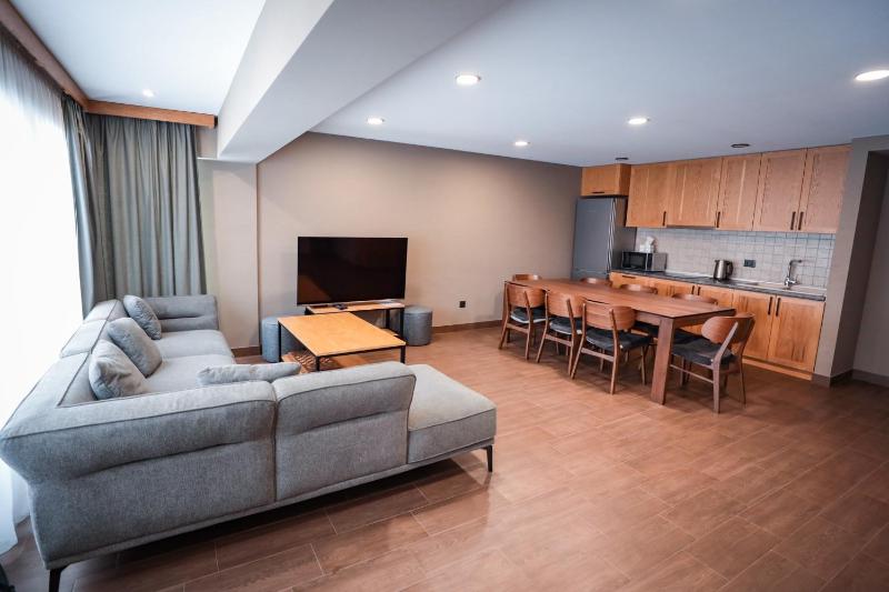 Deluxe Cottage image 1