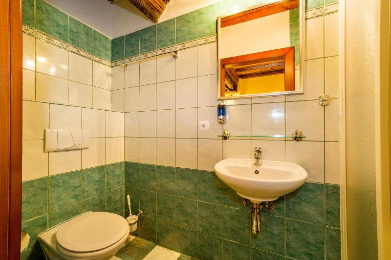 Standard Triple Room image 1