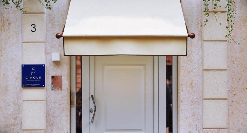 Cinque Rooms - image 12