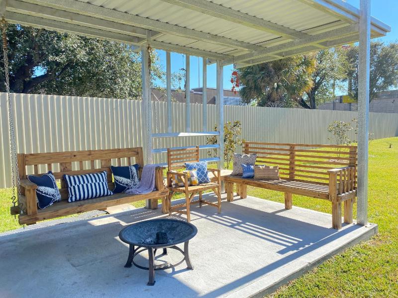 Island Suites Hobby Airport - image 15