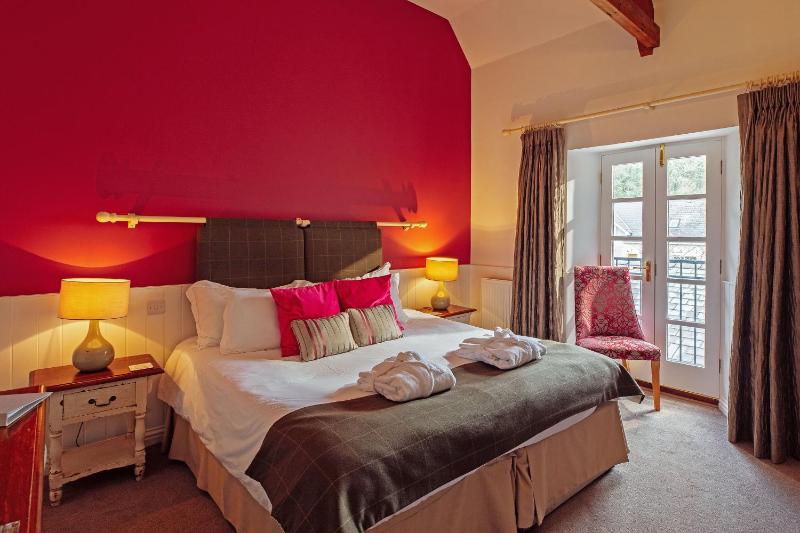 Double or Twin Room image 3