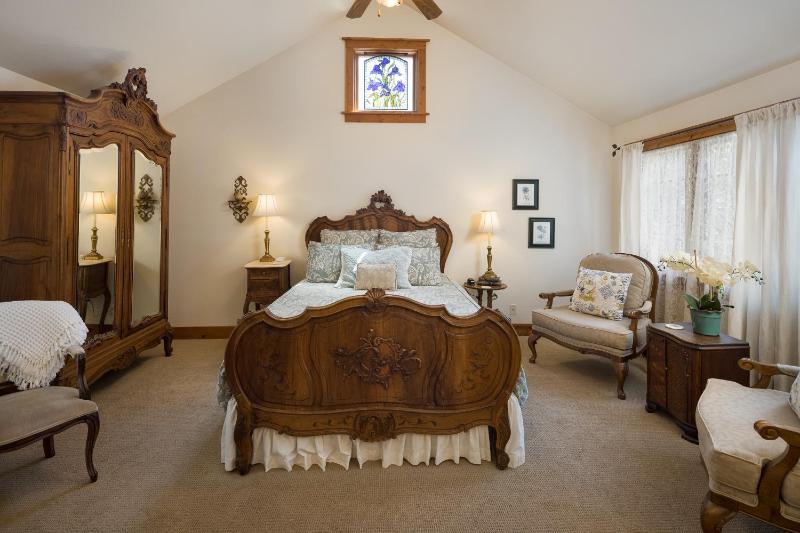Sunflower Hill Inn - image 23