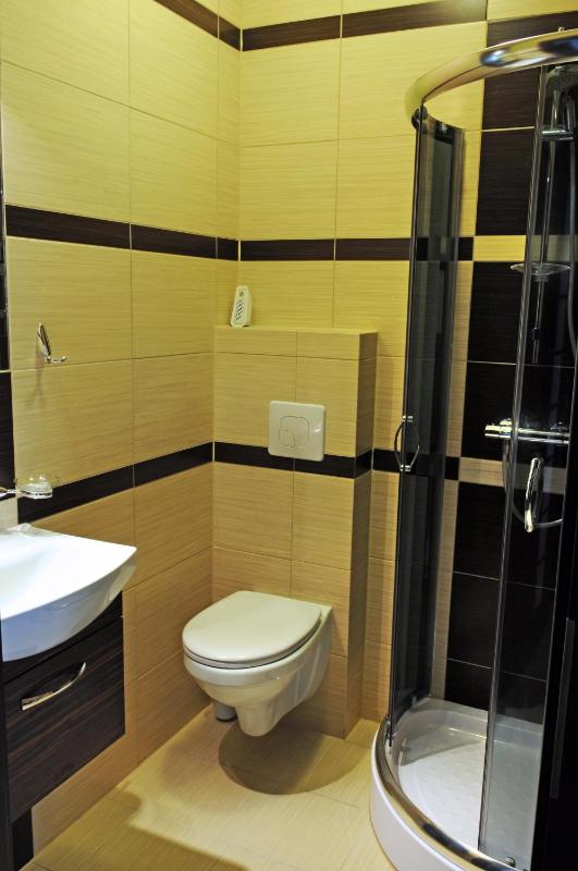 Double Room with Extra Bed image 2