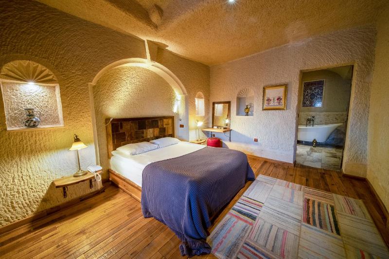 Suite with Mountain View image 1