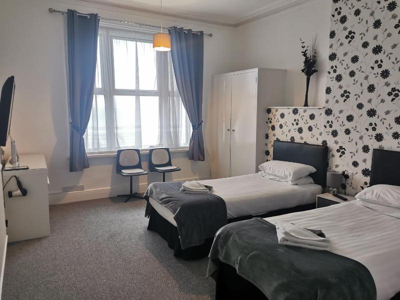 Twin Room with Sea View image 1