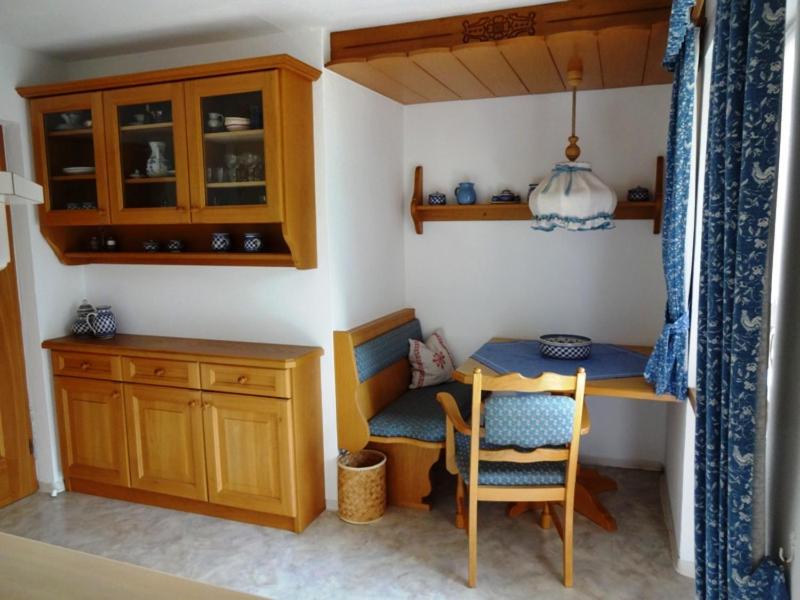 Apartment with Mountain View image 3