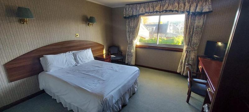 Double Room image 4