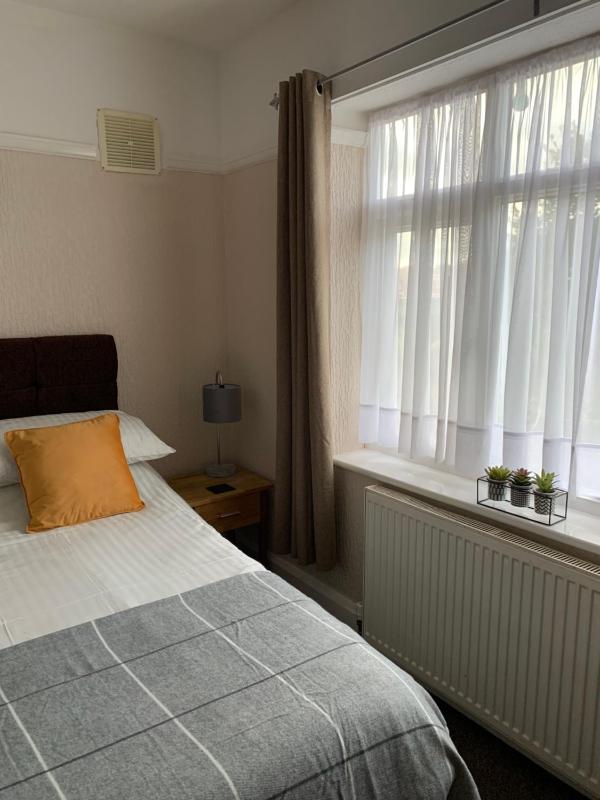 Double Room image 1