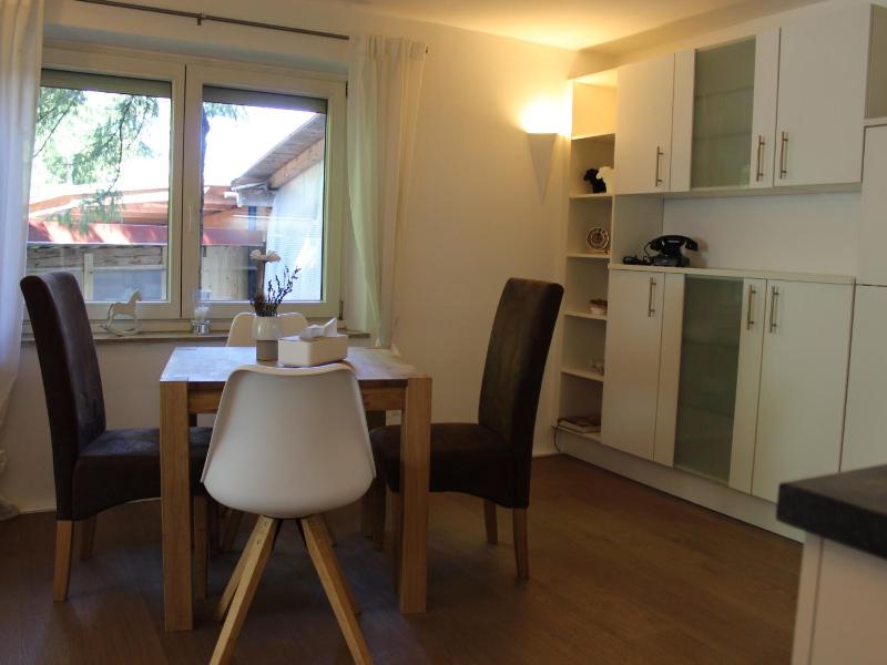 One-Bedroom Apartment image 4