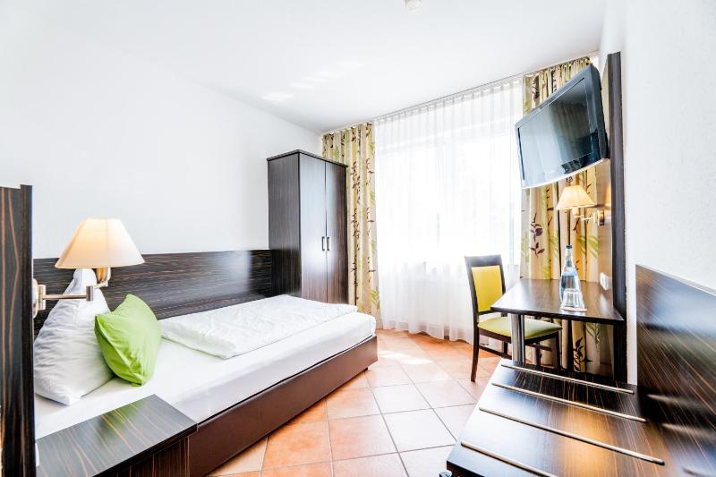 Single Room image 2